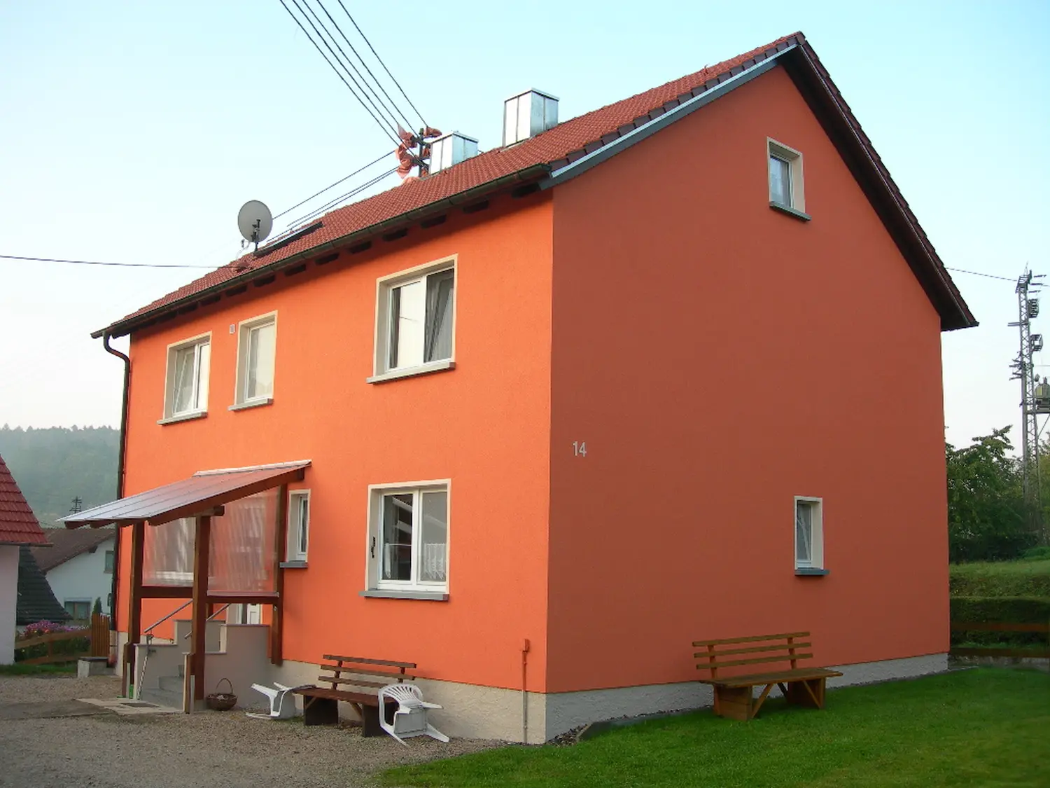 Rico Hellebrandt - Putz+Farbgestaltung, Haus außen orange-rot